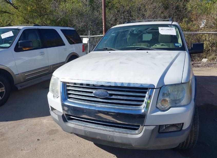 Photo 6 of 2006 Ford Explorer XLT (VIN 1FMEU63E06UA20850)