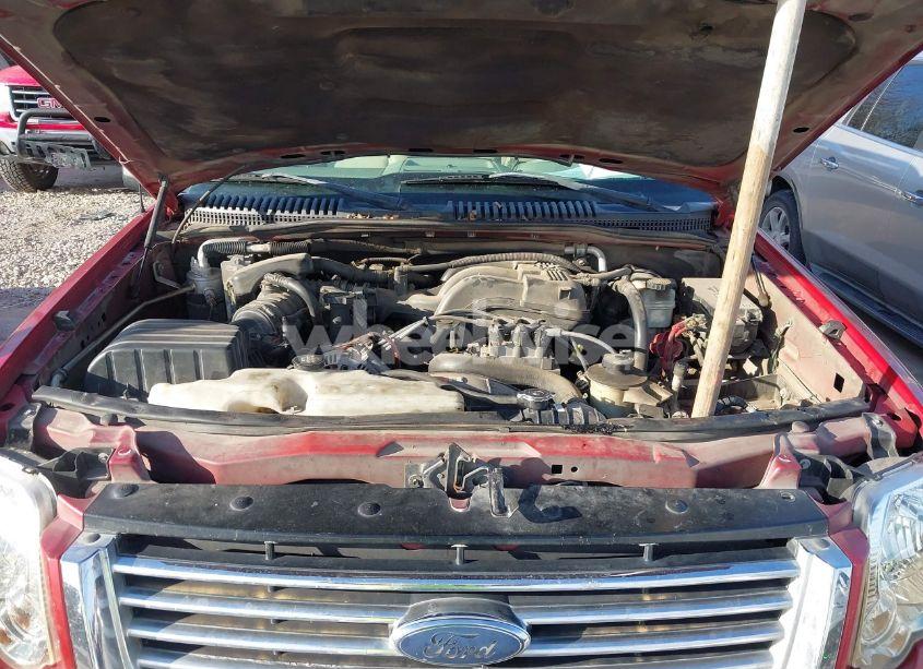 Photo 10 of 2006 Ford Explorer XLT (VIN 1FMEU63E06UB58596)