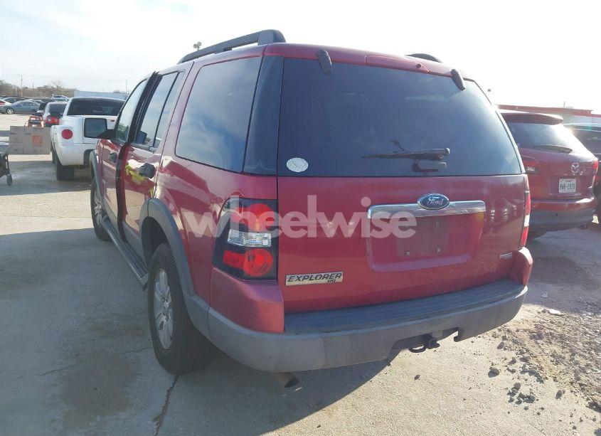 Photo 3 of 2006 Ford Explorer XLT (VIN 1FMEU63E06UB58596)