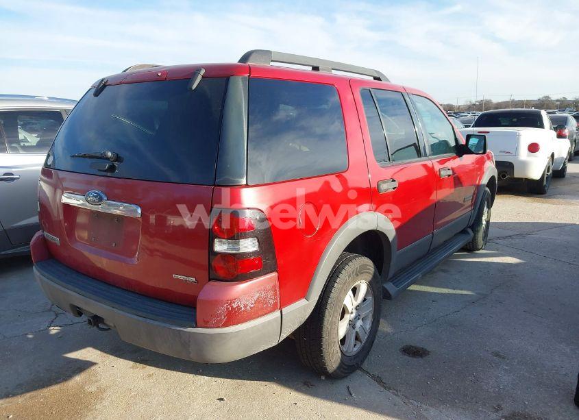Photo 4 of 2006 Ford Explorer XLT (VIN 1FMEU63E06UB58596)