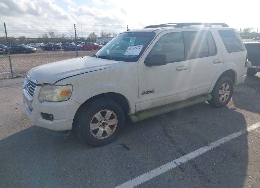 Photo 2 of 2008 Ford Explorer XLT (VIN 1FMEU63E08UA35951)