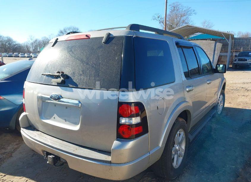 2008 Ford Explorer XLT (VIN 1FMEU63E08UA67833) main photo