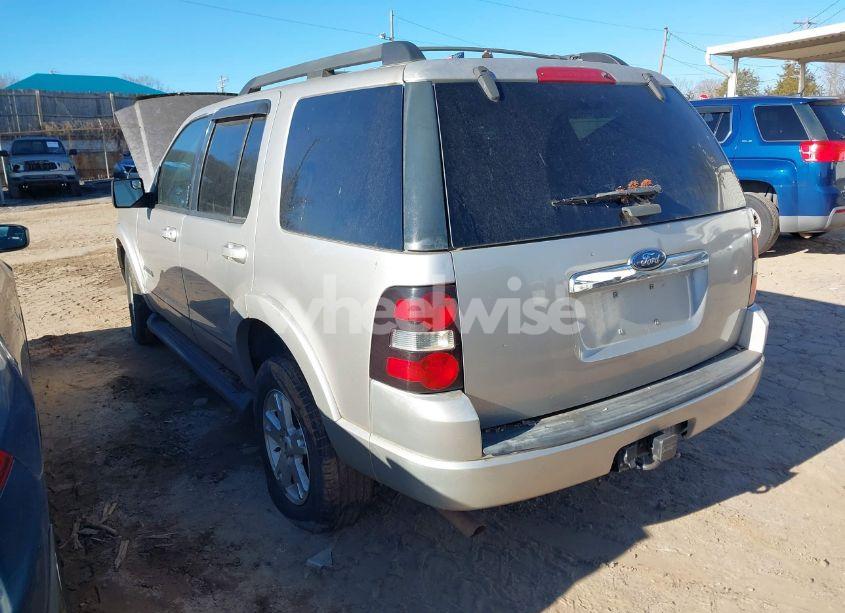 Photo 3 of 2008 Ford Explorer XLT (VIN 1FMEU63E08UA67833)