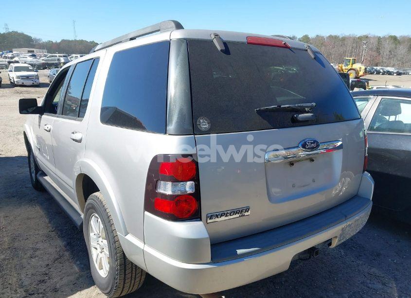 Photo 3 of 2008 Ford Explorer XLT (VIN 1FMEU63E08UA90707)