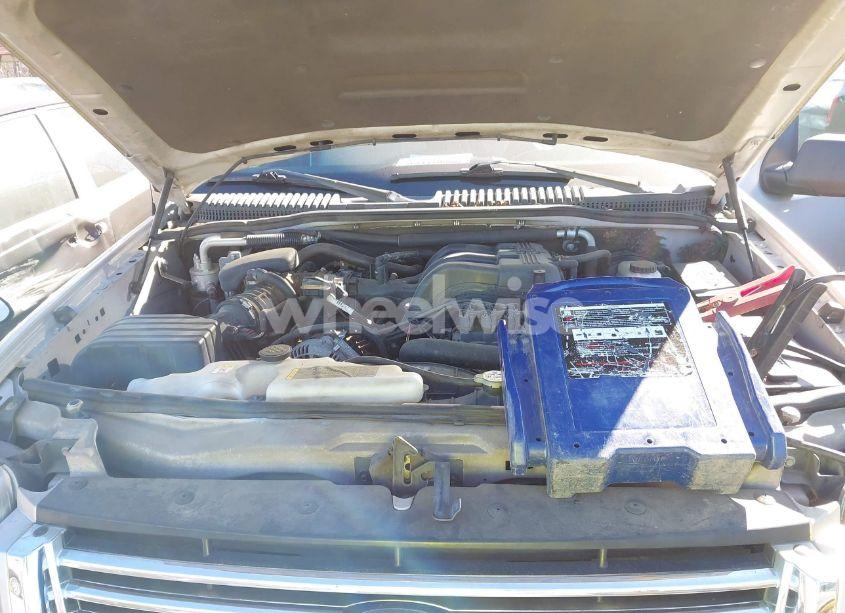 Photo 10 of 2008 Ford Explorer XLT (VIN 1FMEU63E18UA94300)