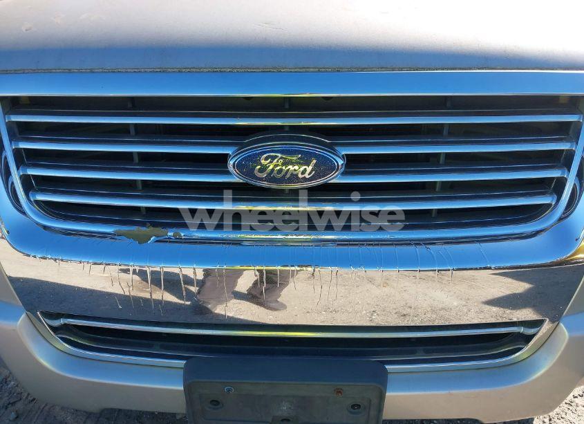 Photo 12 of 2008 Ford Explorer XLT (VIN 1FMEU63E18UA94300)