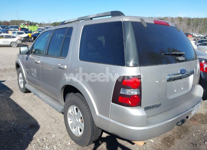 Photo 3 of 2008 Ford Explorer XLT (VIN 1FMEU63E18UA94300)