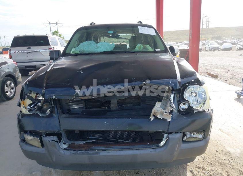Photo 12 of 2006 Ford Explorer XLT (VIN 1FMEU63E26UB70278)