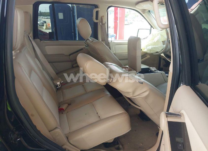 Photo 8 of 2006 Ford Explorer XLT (VIN 1FMEU63E26UB70278)