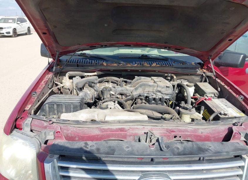 Photo 10 of 2006 Ford Explorer XLT (VIN 1FMEU63E26ZA17922)