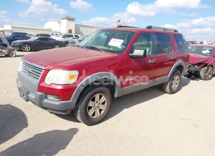Photo 2 of 2006 Ford Explorer XLT (VIN 1FMEU63E26ZA17922)