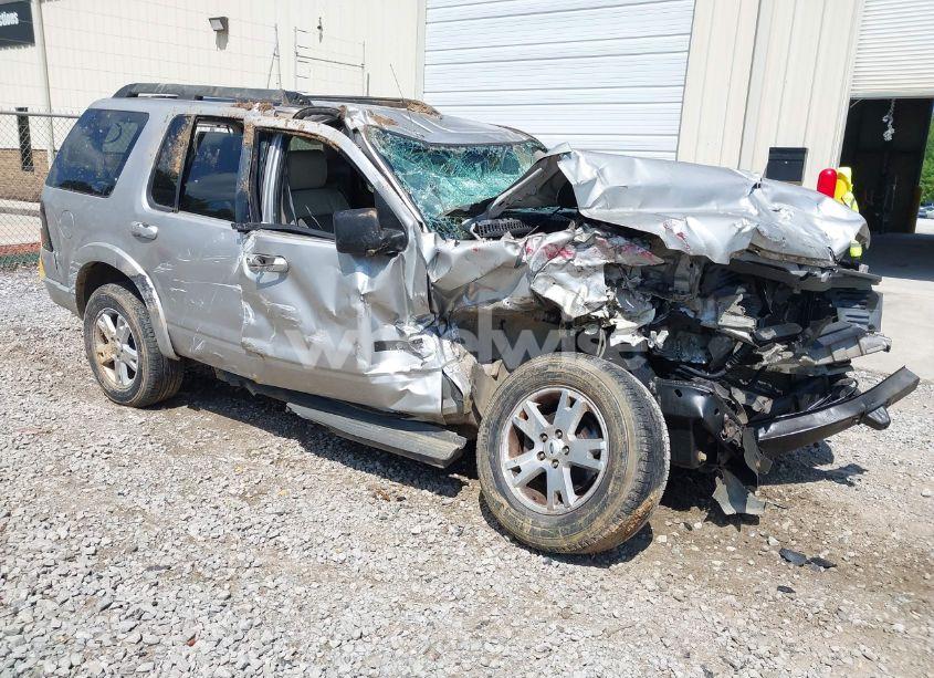 2007 Ford Explorer XLT (VIN 1FMEU63E27UA84955) main photo