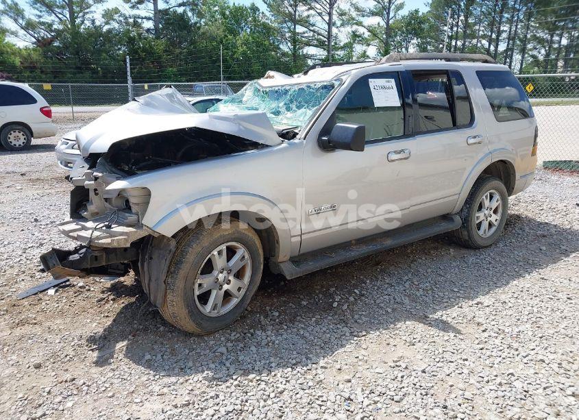 Photo 2 of 2007 Ford Explorer XLT (VIN 1FMEU63E27UA84955)