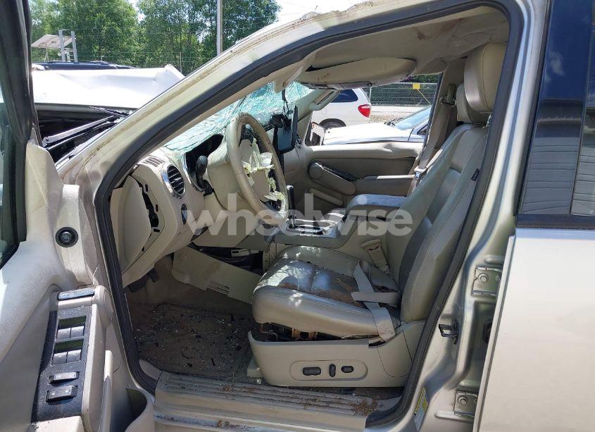 Photo 5 of 2007 Ford Explorer XLT (VIN 1FMEU63E27UA84955)