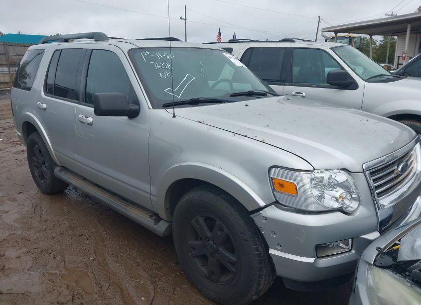 2009 Ford Explorer XLT (VIN 1FMEU63E29UA32065) main photo