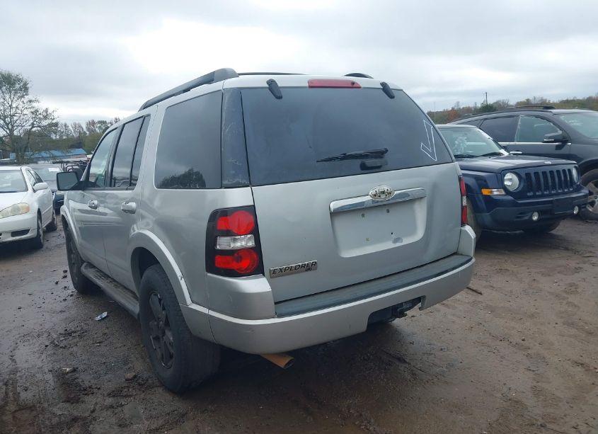 Photo 3 of 2009 Ford Explorer XLT (VIN 1FMEU63E29UA32065)