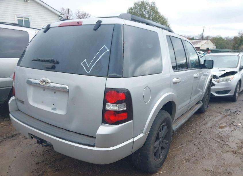 Photo 4 of 2009 Ford Explorer XLT (VIN 1FMEU63E29UA32065)