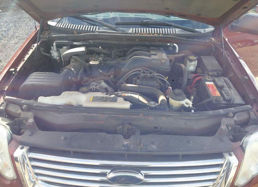 Photo 10 of 2009 Ford Explorer XLT (VIN 1FMEU63E29UA36794)