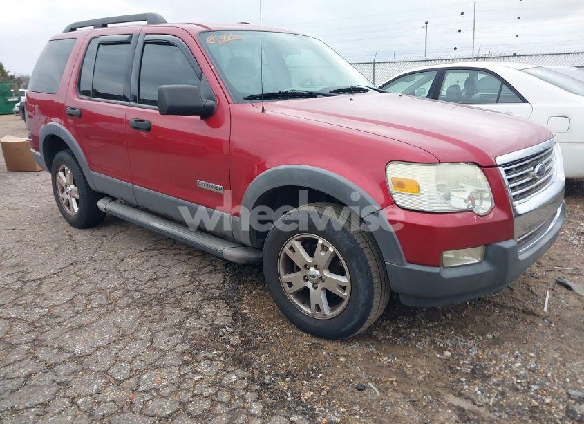2006 Ford Explorer XLT (VIN 1FMEU63E36UB28654) main photo