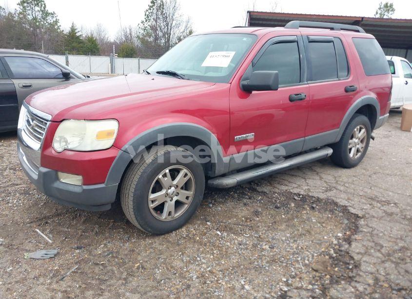 Photo 2 of 2006 Ford Explorer XLT (VIN 1FMEU63E36UB28654)