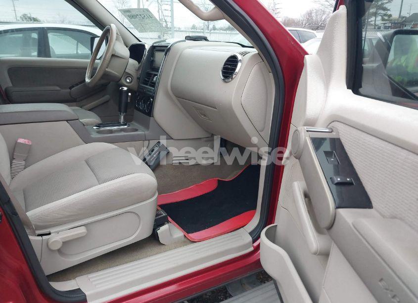 Photo 5 of 2006 Ford Explorer XLT (VIN 1FMEU63E36UB28654)