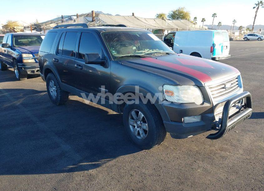 2006 Ford Explorer XLT (VIN 1FMEU63E46UA35268) main photo