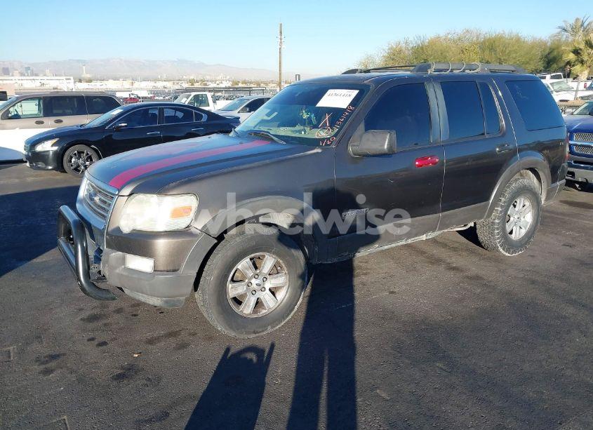 Photo 2 of 2006 Ford Explorer XLT (VIN 1FMEU63E46UA35268)