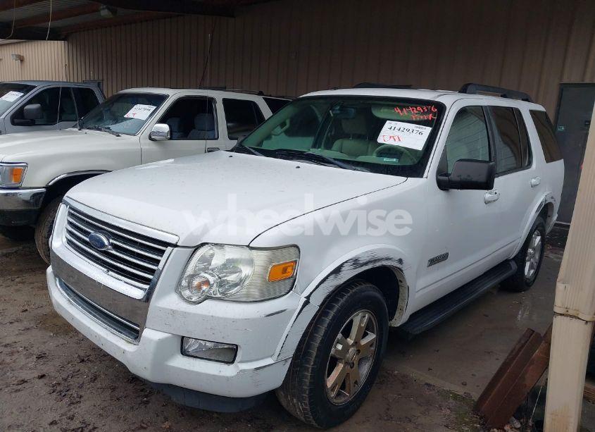 Photo 2 of 2007 Ford Explorer XLT (VIN 1FMEU63E47UB43262)