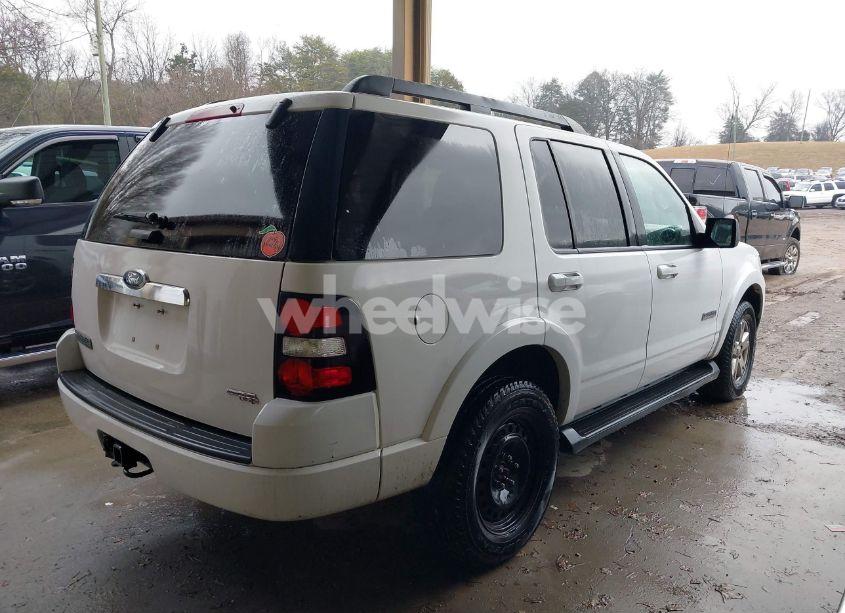 Photo 4 of 2007 Ford Explorer XLT (VIN 1FMEU63E47UB43262)