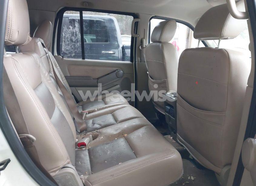 Photo 8 of 2007 Ford Explorer XLT (VIN 1FMEU63E47UB43262)