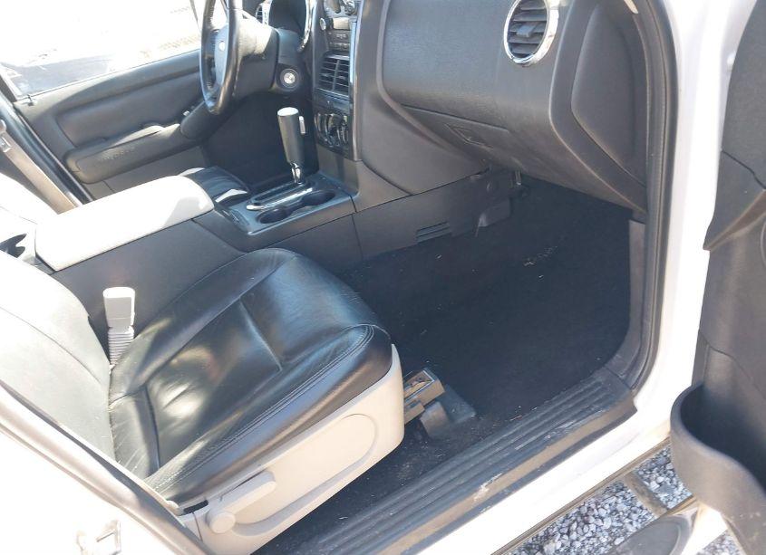 Photo 5 of 2008 Ford Explorer XLT (VIN 1FMEU63E48UA42997)