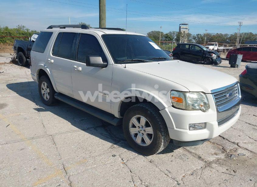 2008 Ford Explorer XLT (VIN 1FMEU63E48UA73585) main photo