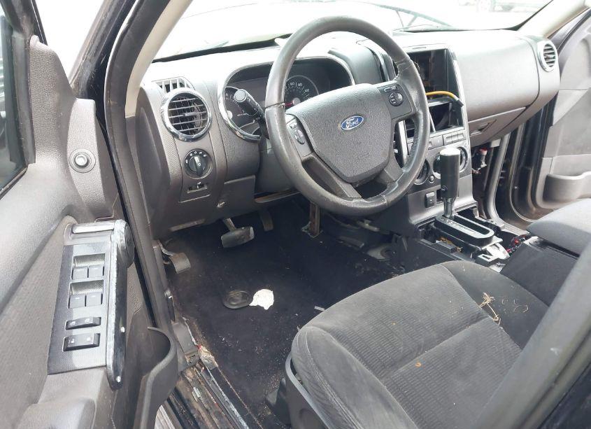 Photo 13 of 2009 Ford Explorer XLT (VIN 1FMEU63E49UA38885)