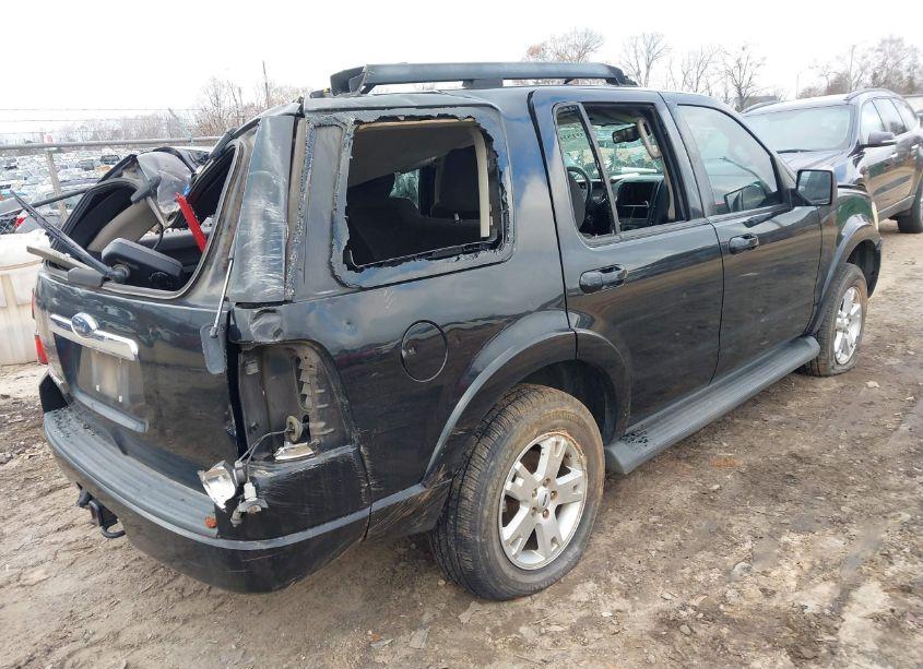 Photo 4 of 2009 Ford Explorer XLT (VIN 1FMEU63E49UA38885)