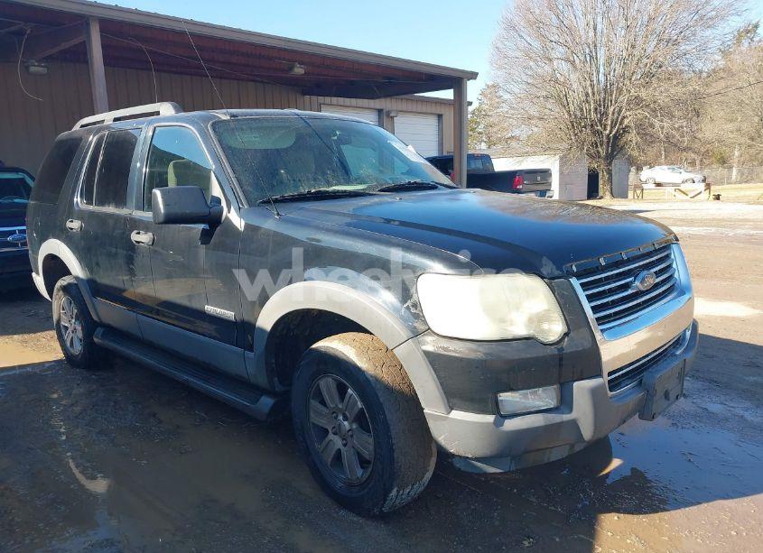 2006 Ford Explorer XLT (VIN 1FMEU63E56UB33080) main photo