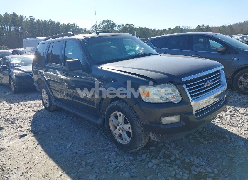 2007 Ford Explorer XLT (VIN 1FMEU63E57UB54593) main photo