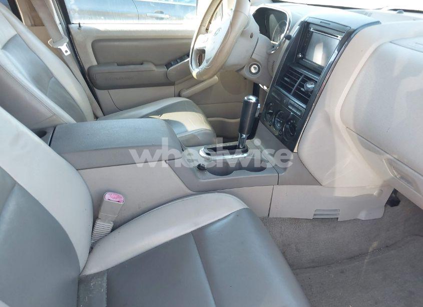 Photo 5 of 2007 Ford Explorer XLT (VIN 1FMEU63E57UB54593)