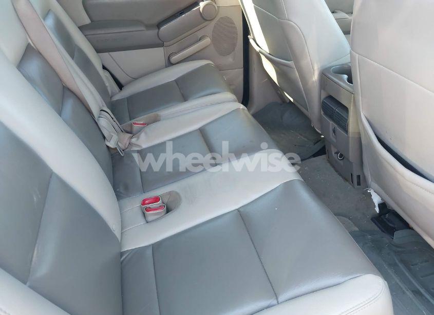 Photo 8 of 2007 Ford Explorer XLT (VIN 1FMEU63E57UB54593)