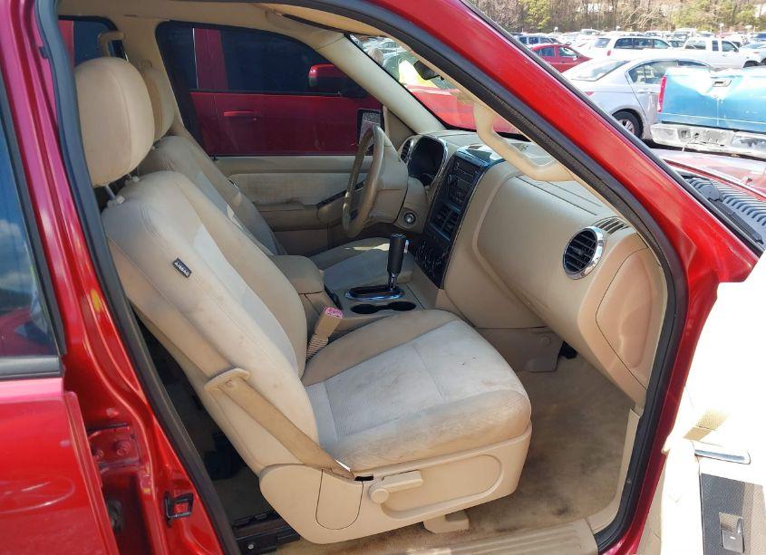 Photo 5 of 2008 Ford Explorer XLT (VIN 1FMEU63E58UA57556)