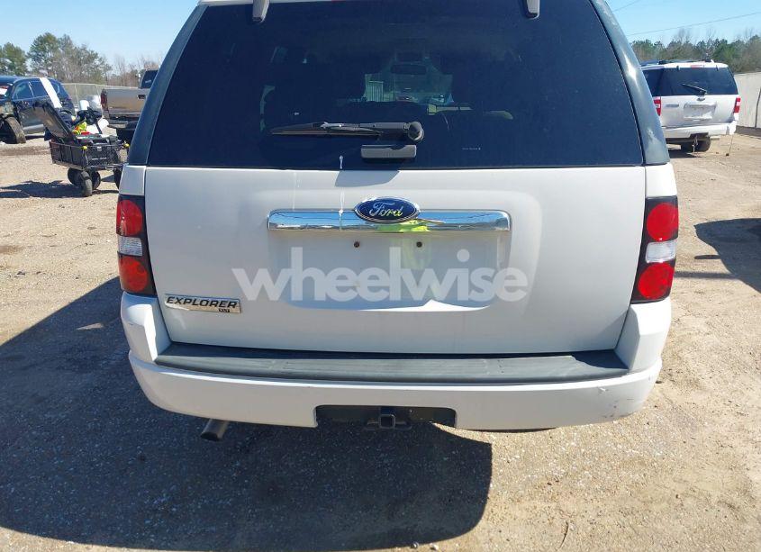 Photo 6 of 2008 Ford Explorer XLT (VIN 1FMEU63E58UA90704)