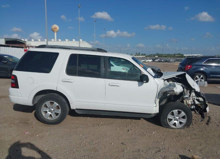 Photo 14 of 2009 Ford Explorer XLT (VIN 1FMEU63E59UA32853)