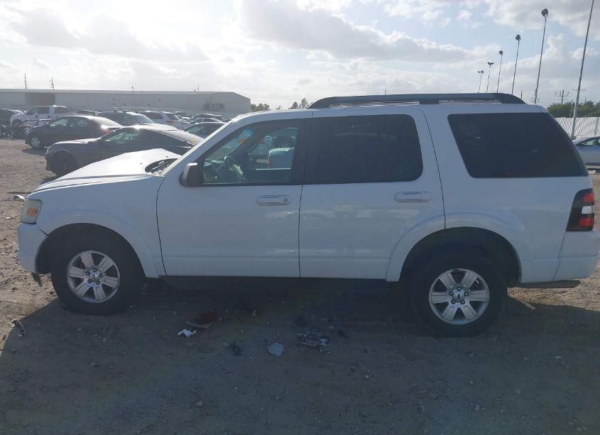 Photo 15 of 2009 Ford Explorer XLT (VIN 1FMEU63E59UA32853)