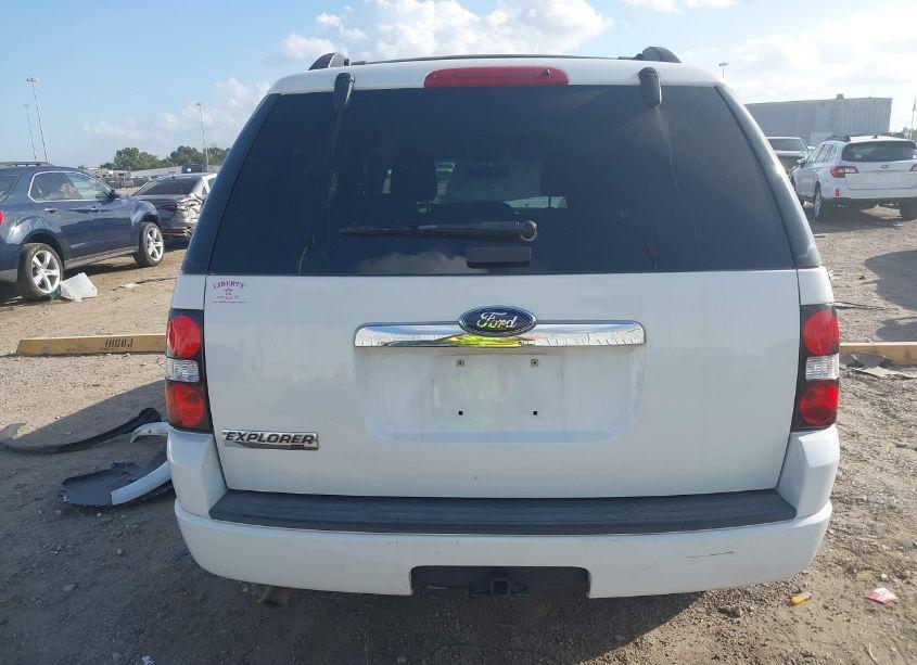 Photo 17 of 2009 Ford Explorer XLT (VIN 1FMEU63E59UA32853)