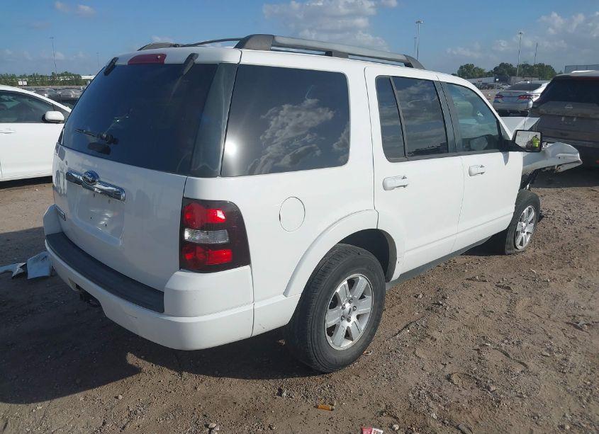 Photo 4 of 2009 Ford Explorer XLT (VIN 1FMEU63E59UA32853)