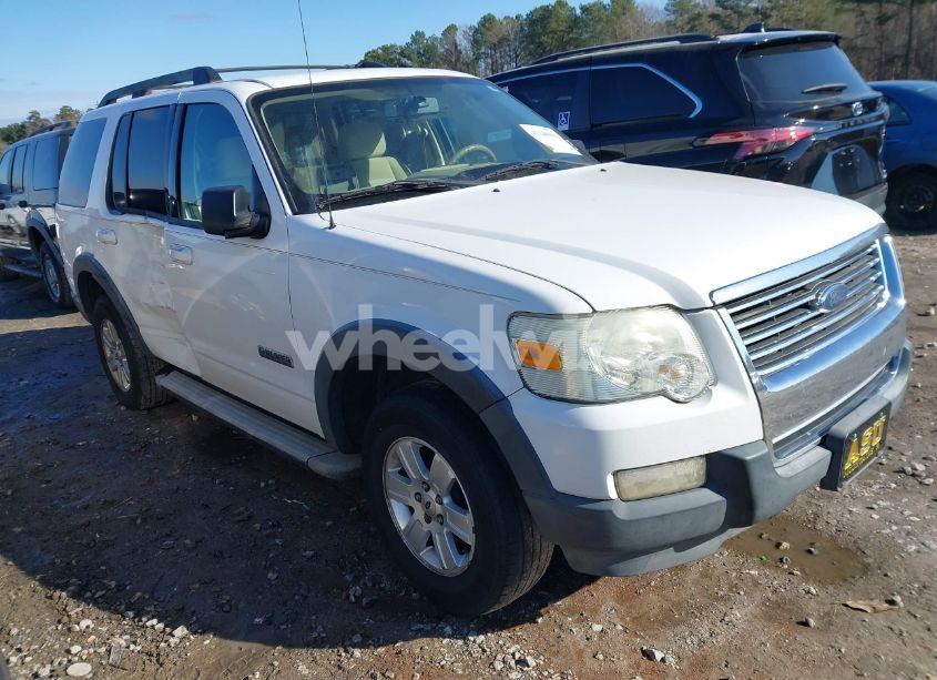2007 Ford Explorer XLT (VIN 1FMEU63E67UA87793) main photo