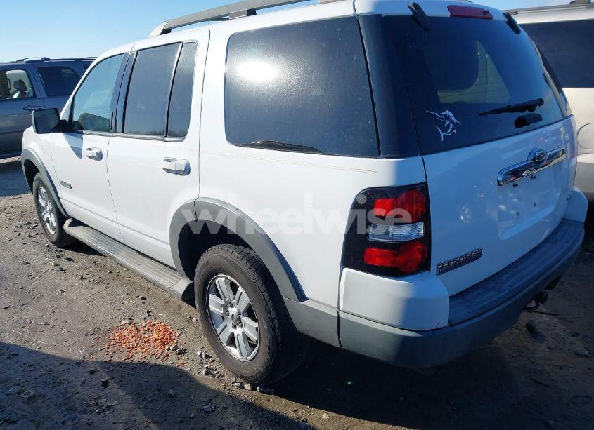 Photo 3 of 2007 Ford Explorer XLT (VIN 1FMEU63E67UA87793)