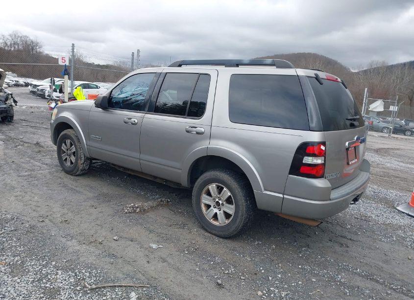 Photo 3 of 2008 Ford Explorer XLT (VIN 1FMEU63E68UA54147)