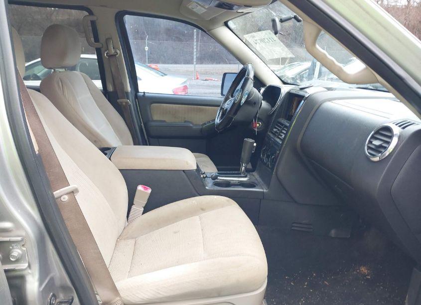 Photo 5 of 2008 Ford Explorer XLT (VIN 1FMEU63E68UA54147)