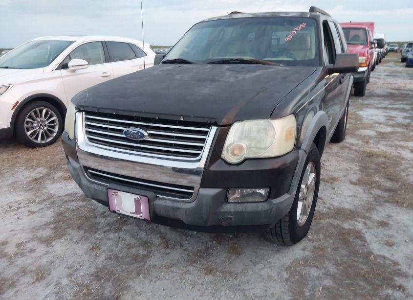 Photo 6 of 2006 Ford Explorer XLT (VIN 1FMEU63E76UA29139)