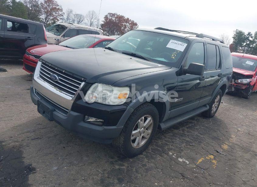 Photo 2 of 2006 Ford Explorer XLT (VIN 1FMEU63E76UA57295)